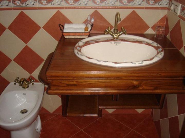 Hotel Rural El Caseron De Линарехос Экстерьер фото