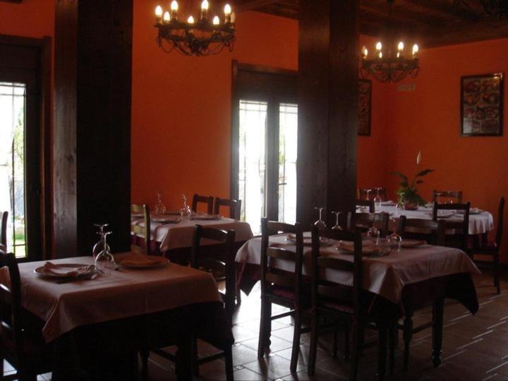 Hotel Rural El Caseron De Линарехос Экстерьер фото